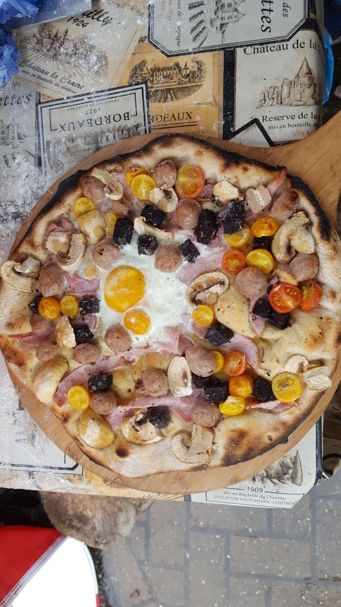 Igneus pizza oven