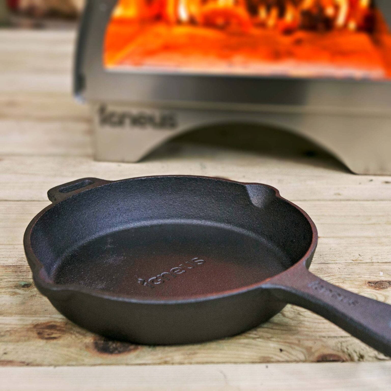 Igneus 2 part cast iron pans - Igneus wood fired pizza oven