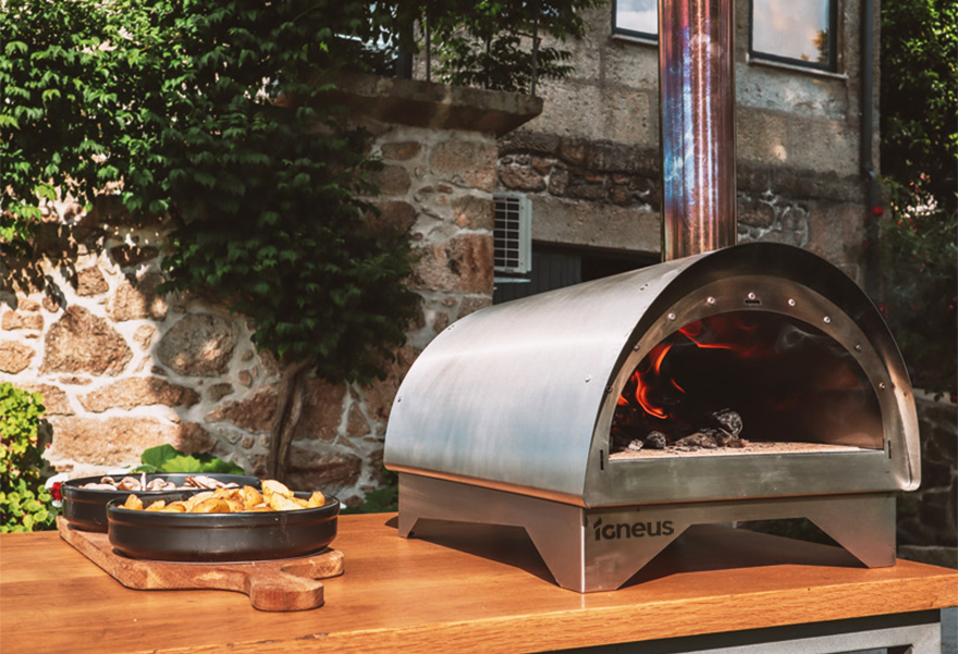 Igneus Minimo pizza oven in Stainless Steel