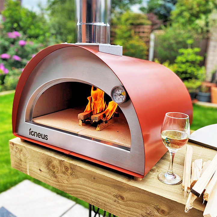 Igneus Bambino wood fired garden pizza oven