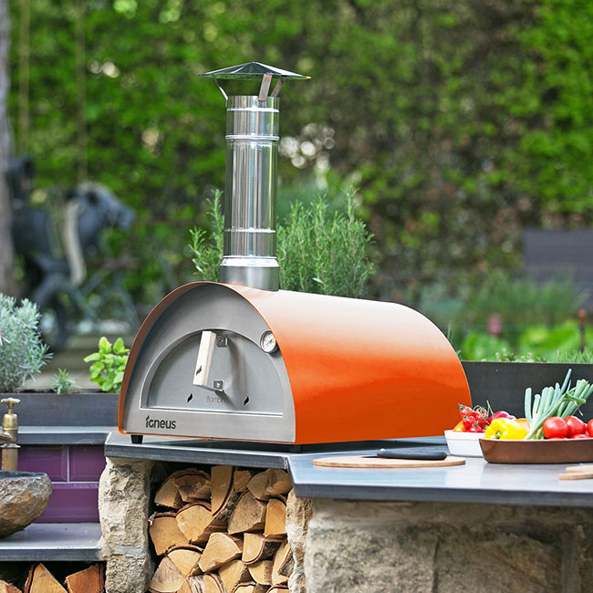 Igneus Bambino wood fired garden pizza oven