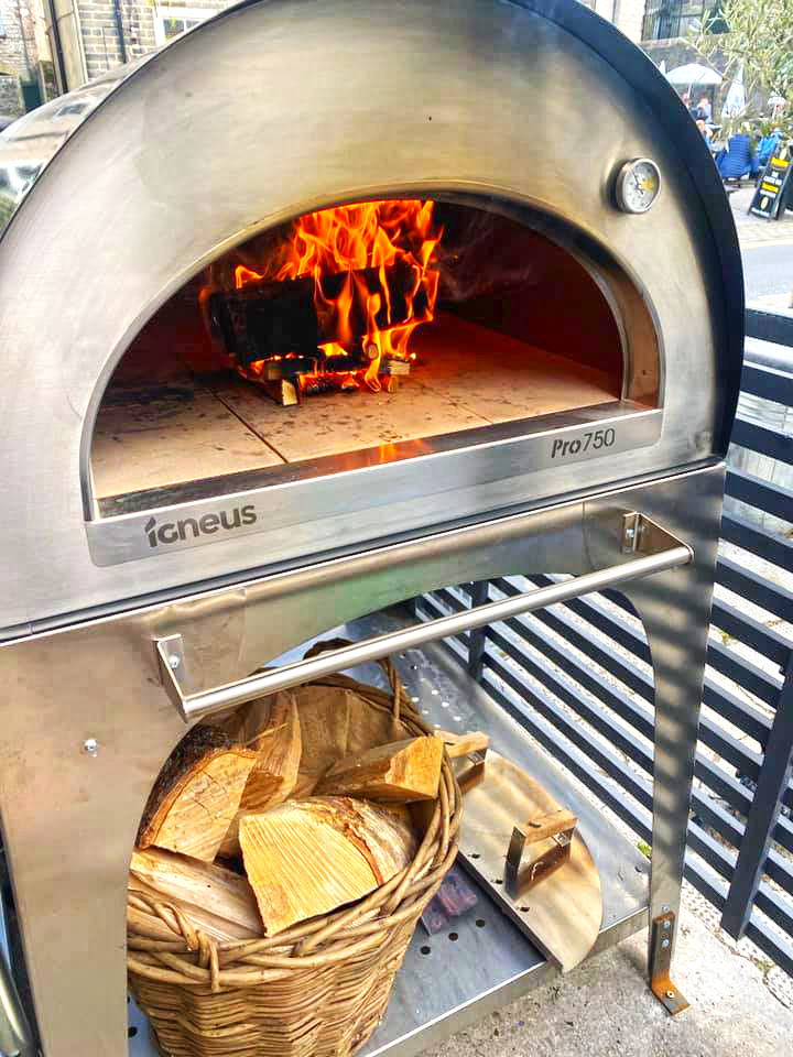 Igneus Pro 750 pizza oven