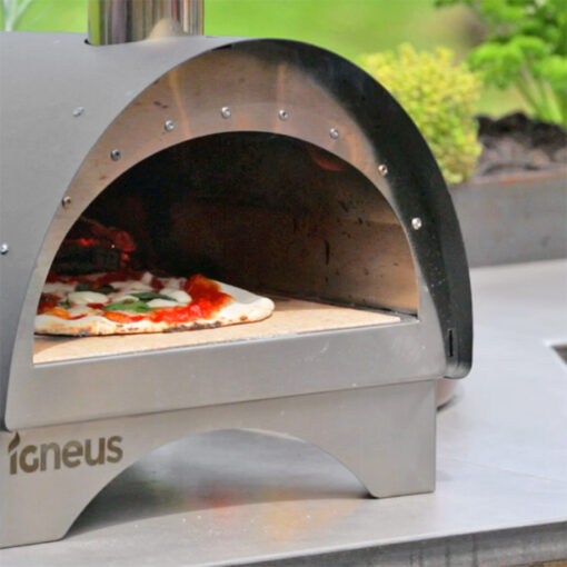Igneus Minimo portable wood fired garden pizza oven