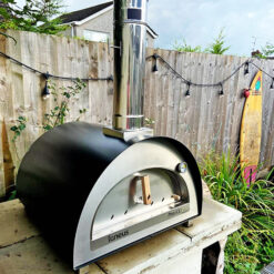 Igneus Pro 600 wood fired pizza oven