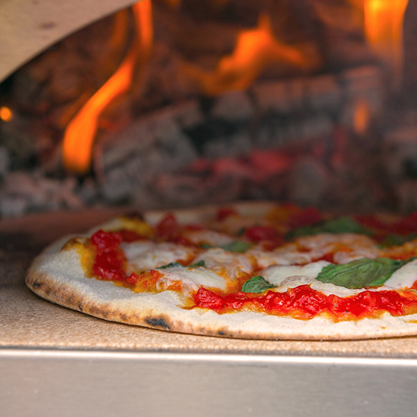 Igneus Minimo portable wood fired garden pizza oven