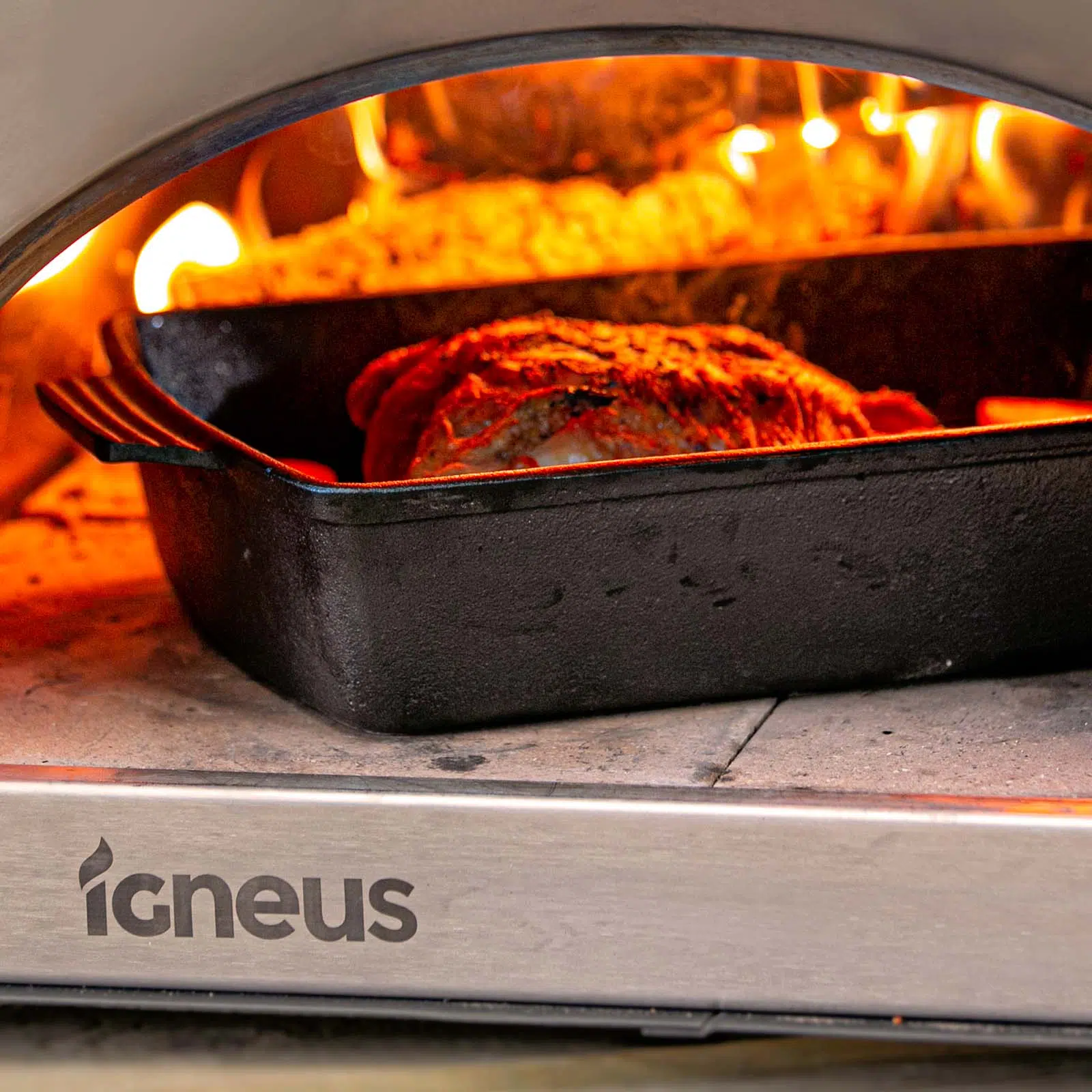 Igneus Cast Iron Roasting Pan - Igneus wood fired pizza ovens - pizza oven accessories
