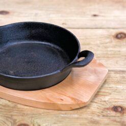 Igneus Pro Cast Iron Sizzler Pan with wooden serving board
