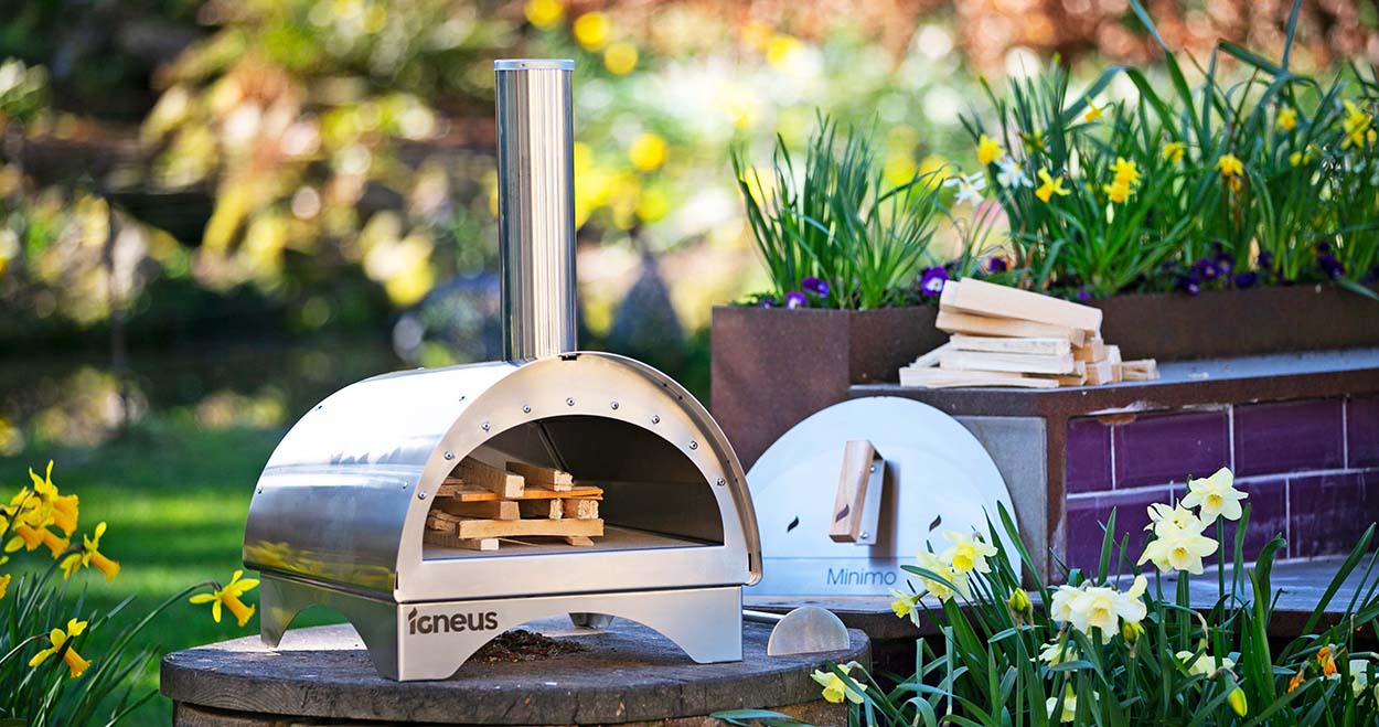 Igneus Minimo portable wood fired pizza oven
