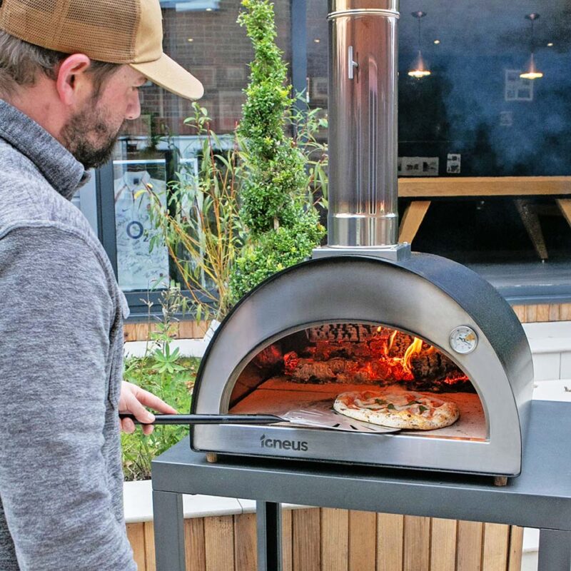 Igneus classico wood fired pizza oven